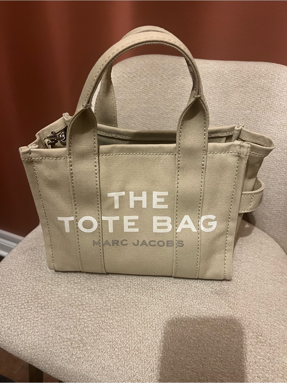 Tote Bag Identification - Picture 2 of 3